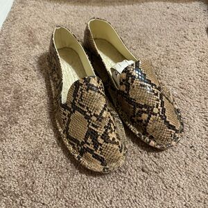 Snakeskin Pattern Loafers for Women